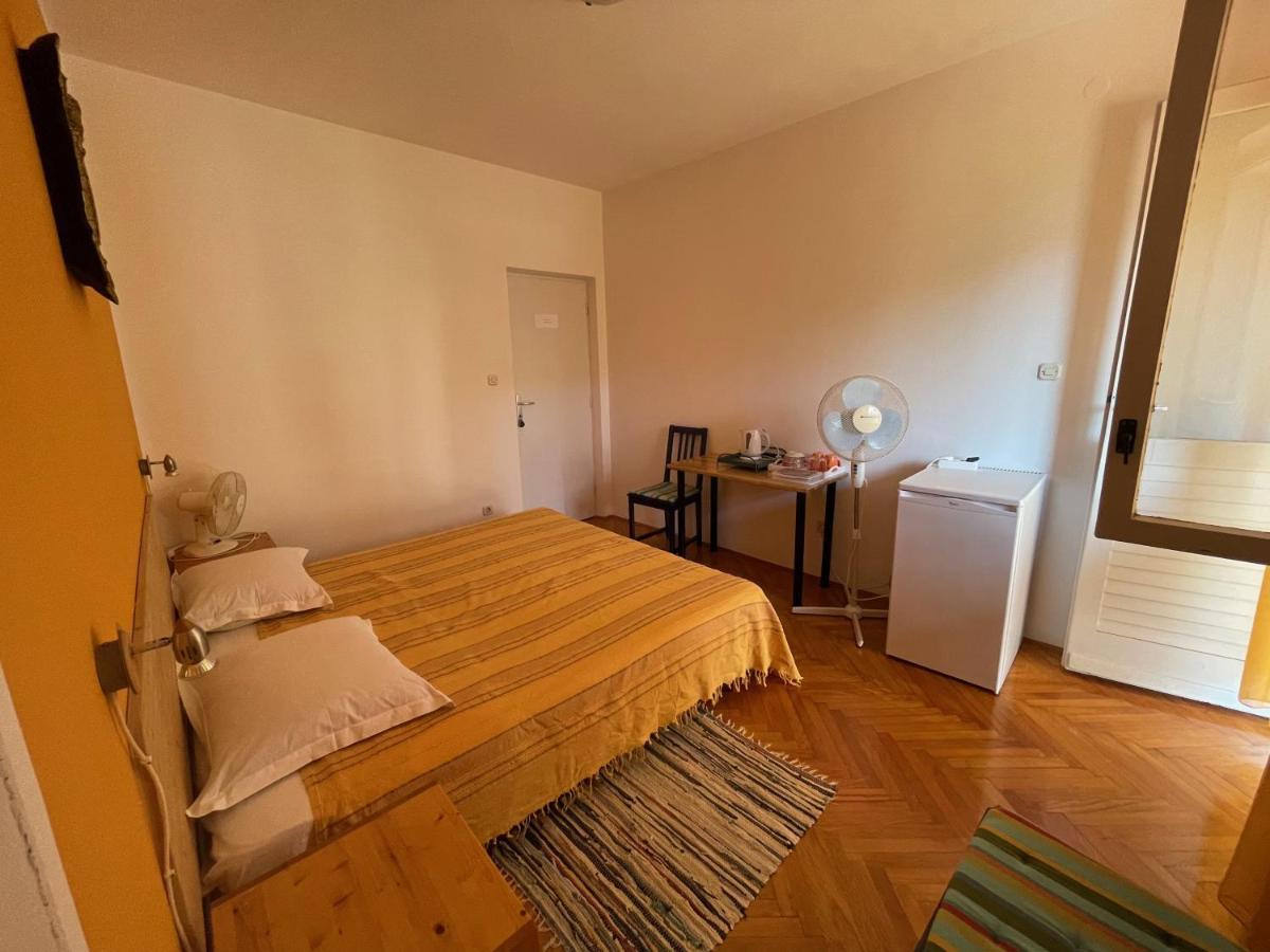 Hvar Guesthouse - Double Bedroom With Private Bathroom 젤사 외부 사진