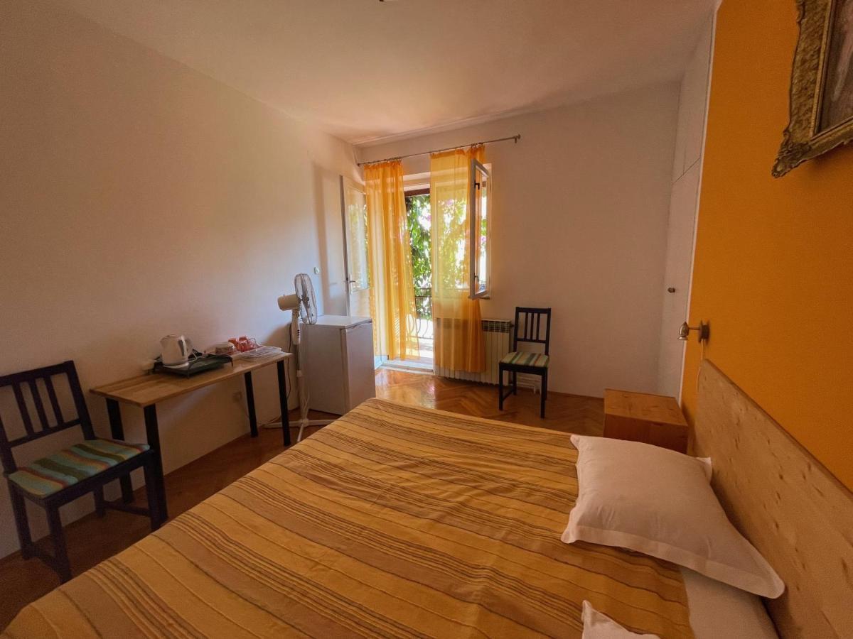 Hvar Guesthouse - Double Bedroom With Private Bathroom 젤사 외부 사진