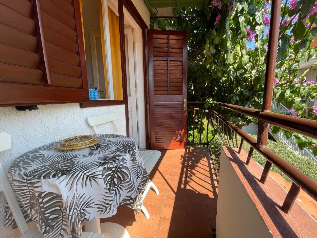 Hvar Guesthouse - Double Bedroom With Private Bathroom 젤사 외부 사진