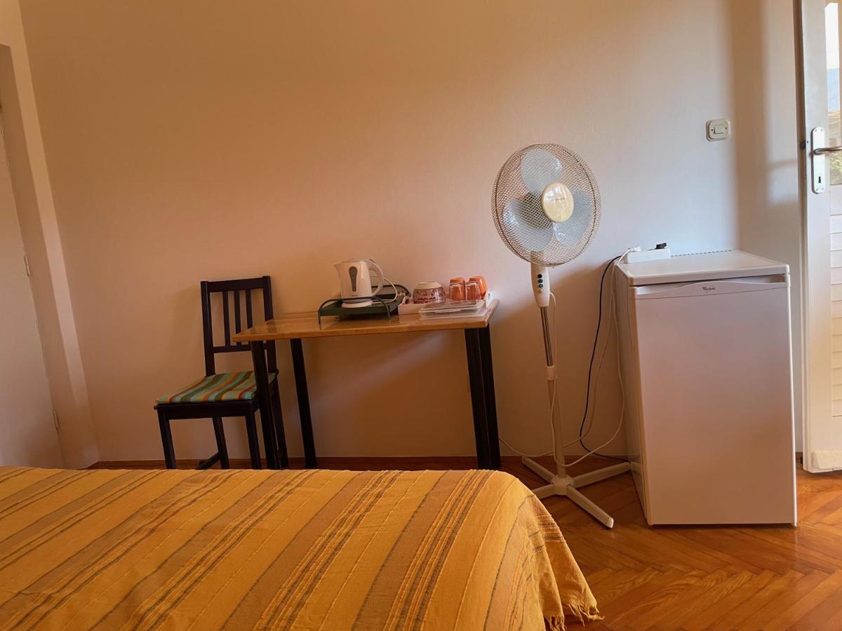 Hvar Guesthouse - Double Bedroom With Private Bathroom 젤사 외부 사진