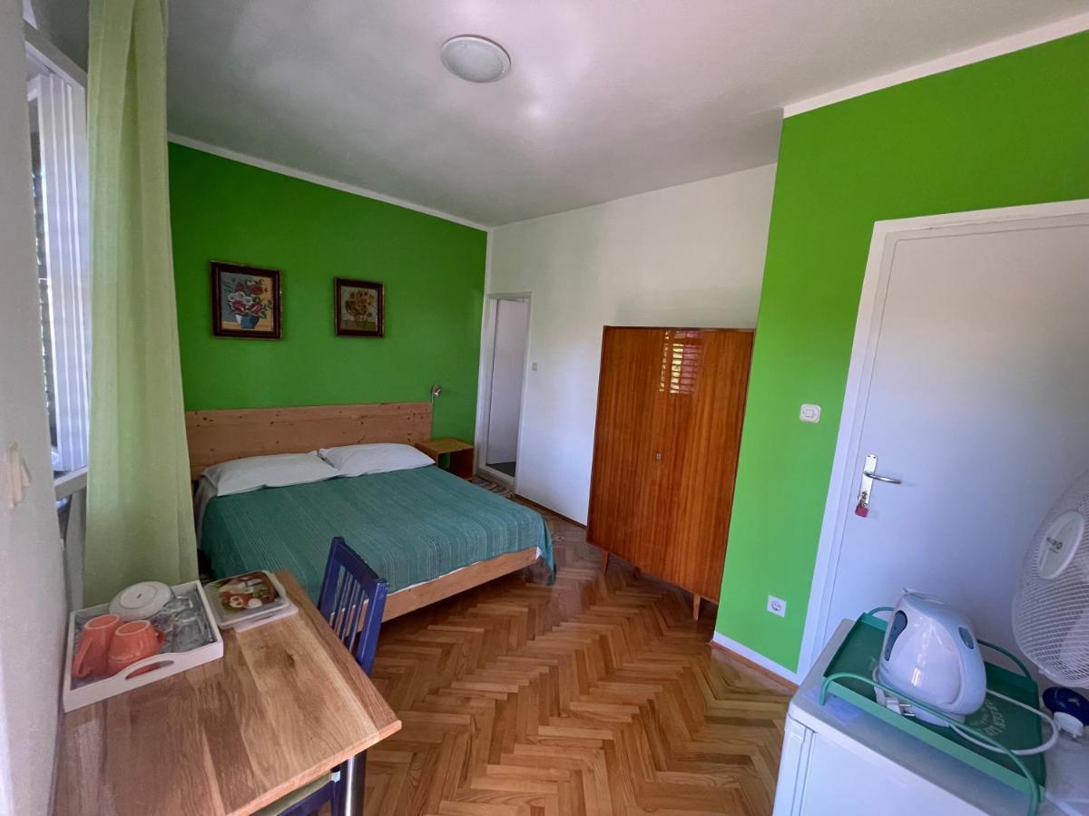 Hvar Guesthouse - Double Bedroom With Private Bathroom 젤사 외부 사진